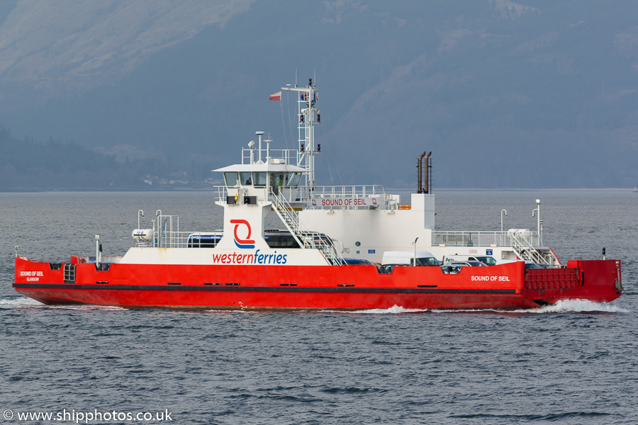  Sound of Seil pictured approaching Gourock on 23rd March 2017