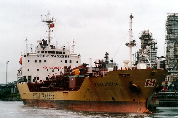 Photograph of the vessel  Stolt Puffin pictured at Stanlow on 6th June 2001