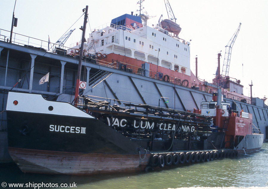 Photograph of the vessel  Succes III pictured in Wiltonhaven, Rotterdam on 17th June 2002
