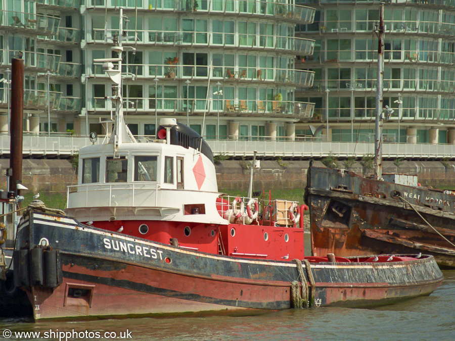 Photograph of the vessel  Suncrest pictured in London on 3rd September 2002