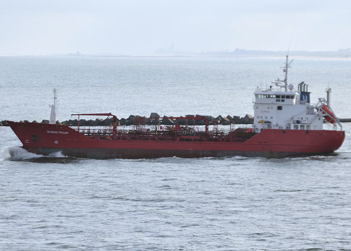 Photograph of the vessel  Sundstraum pictured departing Rotterdam on 24th June 2011
