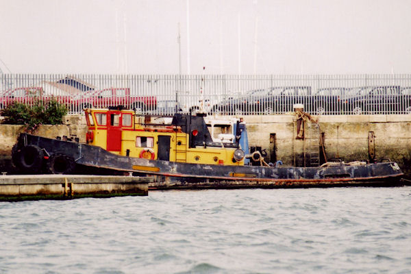 Photograph of the vessel  Susie B pictured at Southampton on 29th August 2001