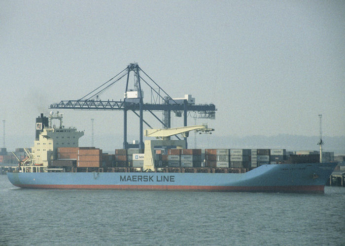  TRSL Arcturus pictured arriving at Felixstowe on 15th April 1996