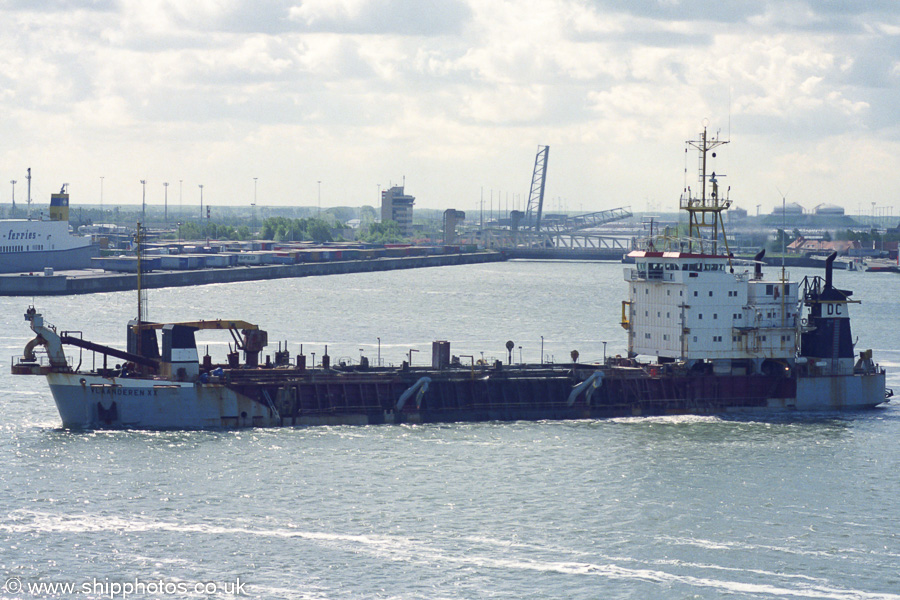 Photograph of the vessel  Vlaanderen XX pictured dredging at Zeebrugge on 13th May 2003