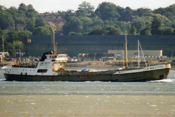  W.D. Clyde pictured arriving in Southampton on 31st July 1996