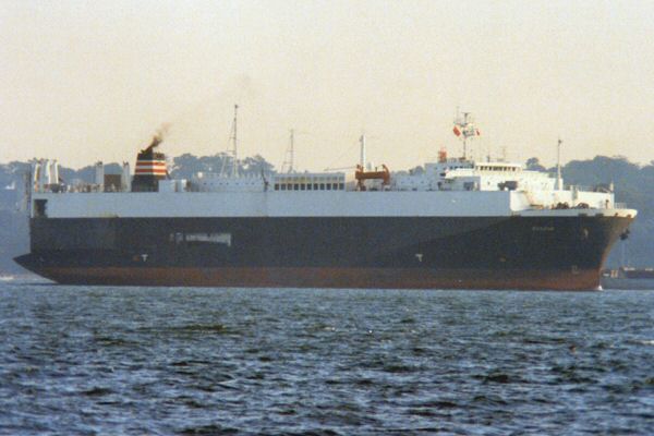 Photograph of the vessel  Zuijin pictured arriving in Southampton on 9th October 1994